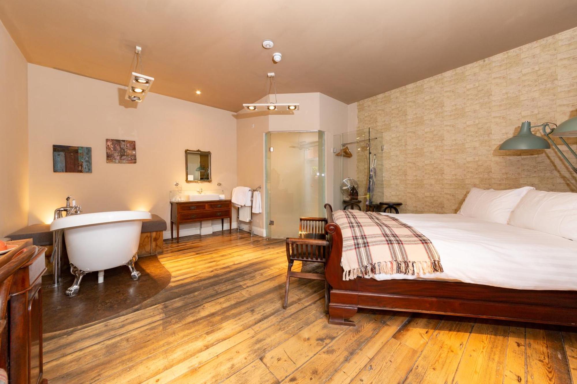 D'Parys Hotel Bedford Exterior photo