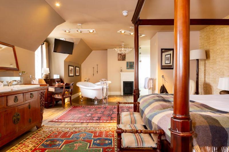 D'Parys Hotel Bedford Exterior photo